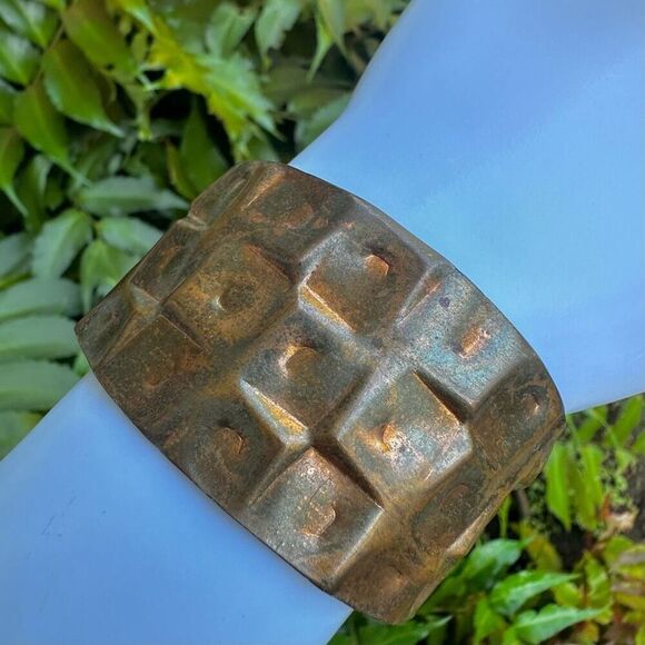 Geometric copper cuff bracelet - Picture 1 of 10